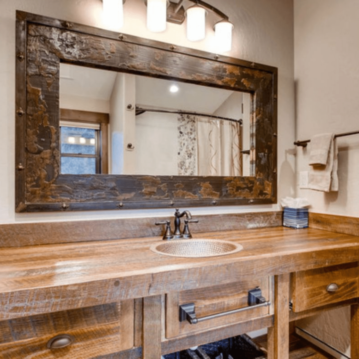 Rustic Birch Bathroom Accessories: Rustic Bath Decor