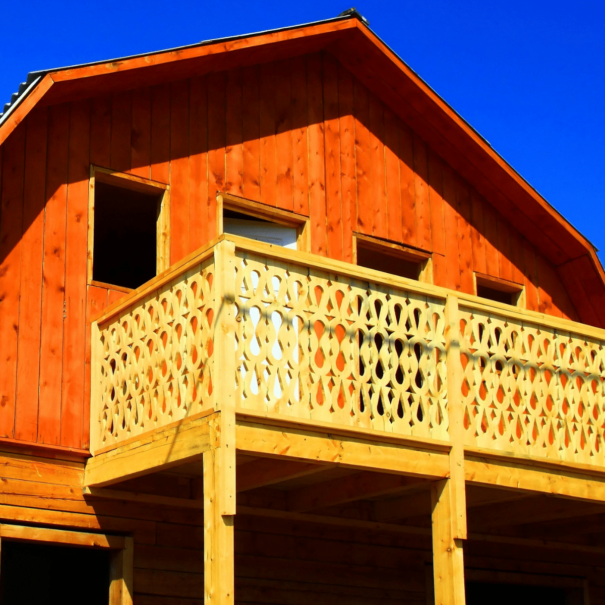 log home with balcony