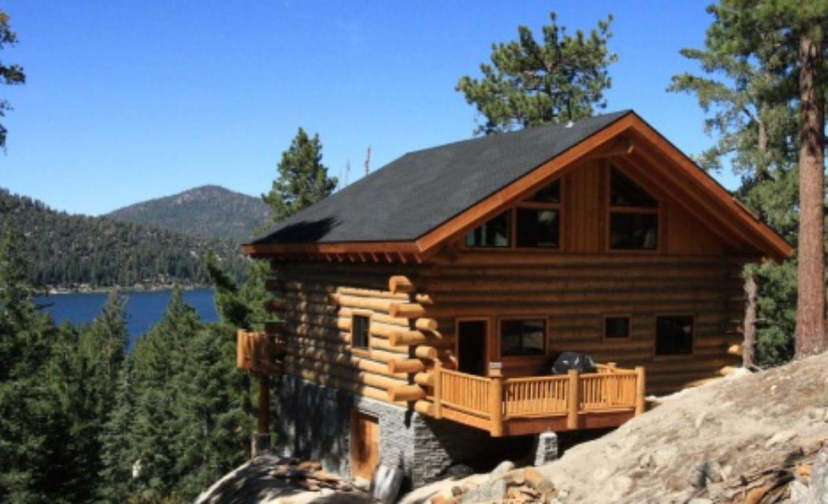 Log home on mountain