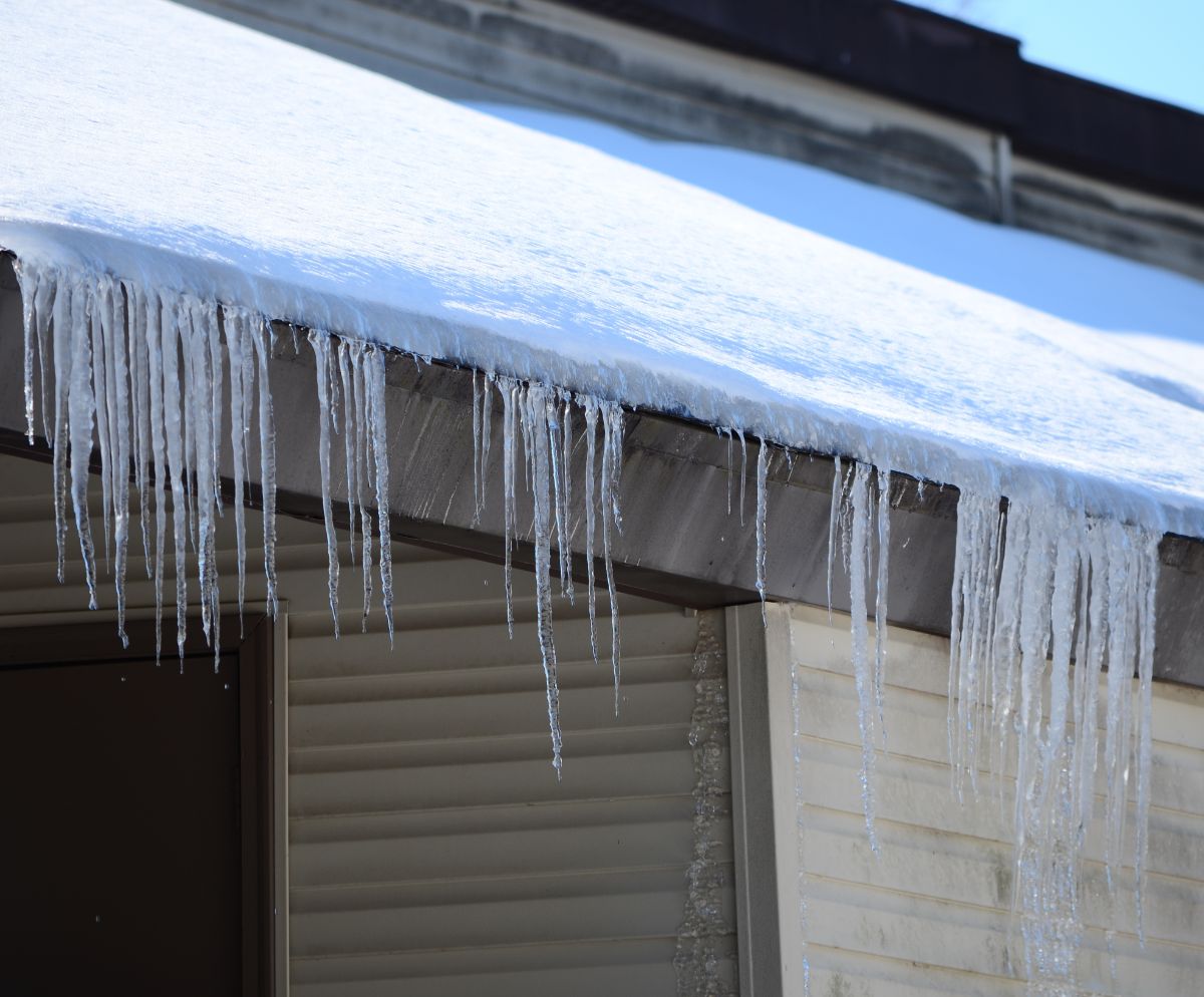 Frozen ice on Log Roof