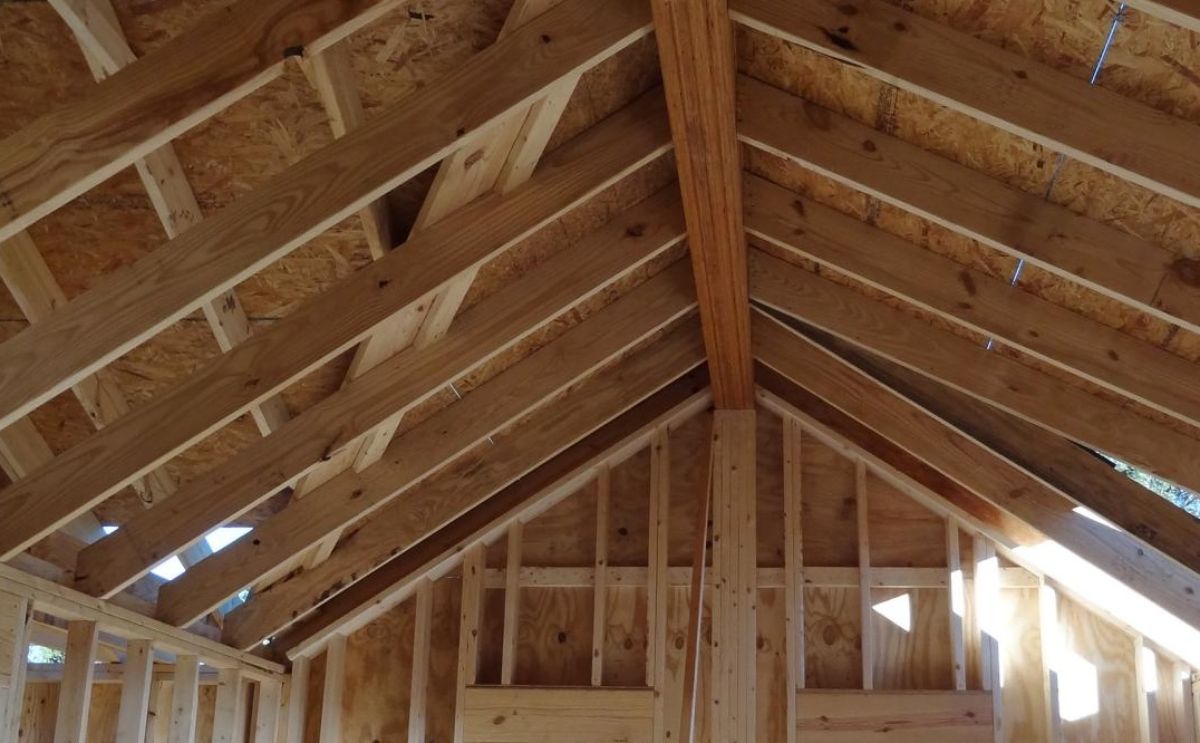 Structural Ridge Beam - Log Cabin Connection