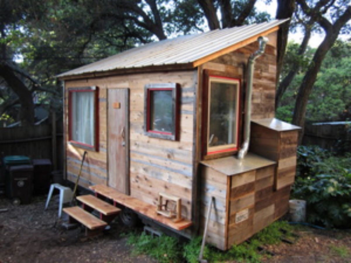 Old pallet cabin