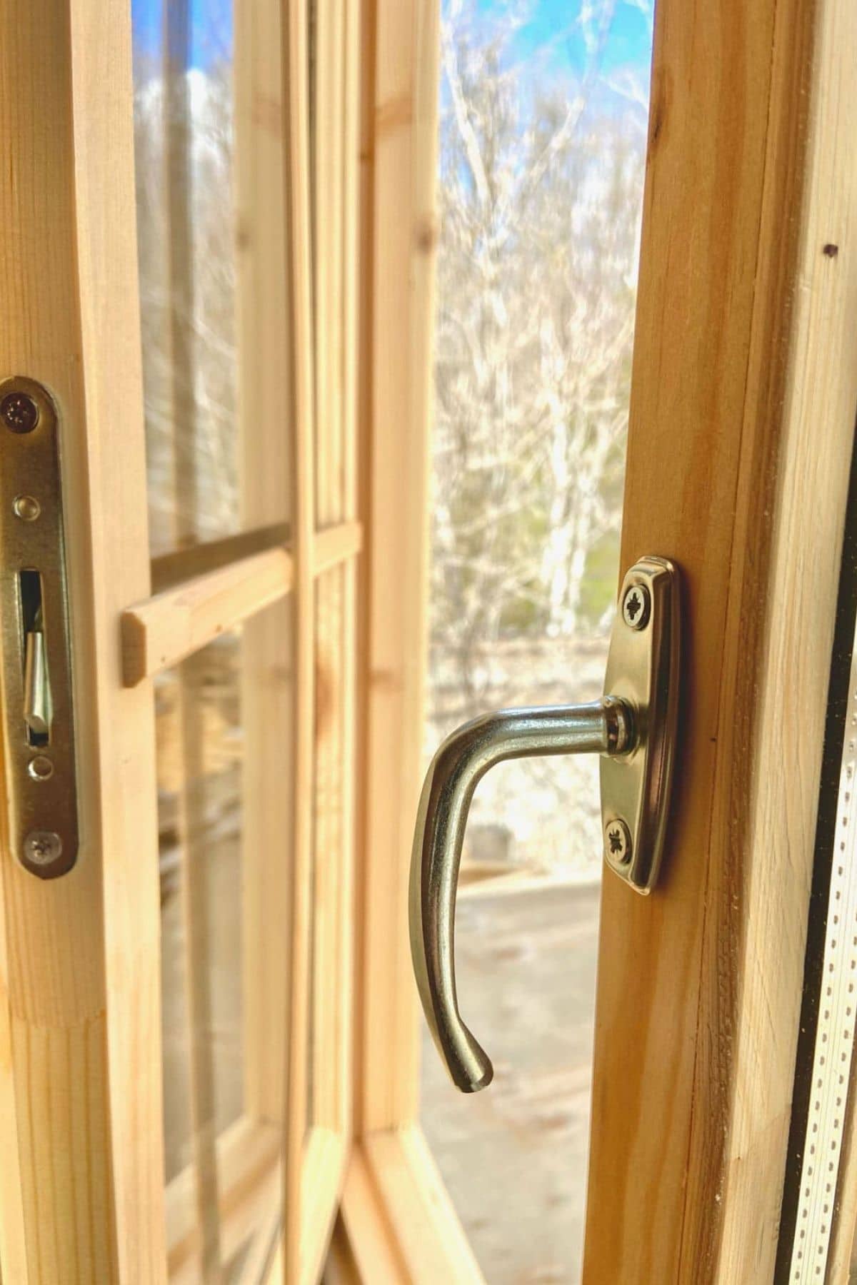 handle on log cabin wood door