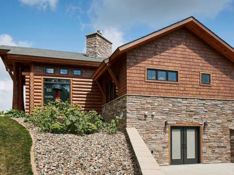 2500 SQ FT Iowa Log Cabin Has a Chef's Kitchen