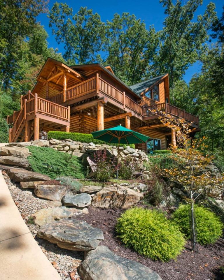 The Lake Buckhorn Cabin Has a Copper Soaking Tub Log Cabin