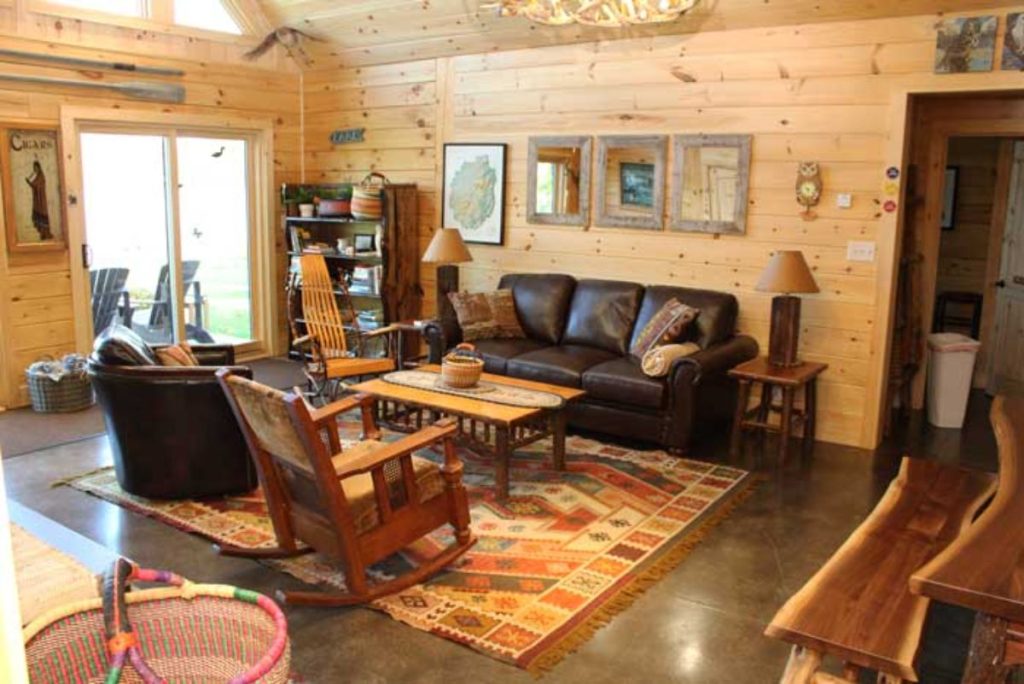 This Lakeside Cedar Knoll Log Home is a Cozy Retreat