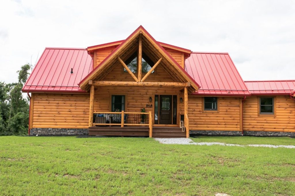 The Brady Ridge Cabin Features Modern Farmhouse Style