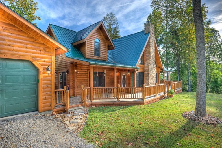 The Lexington Log Home is a Simple Cabin You'll Love