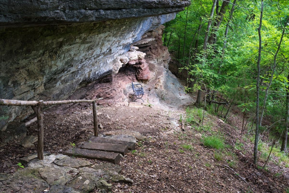 Wooden path down to rock outcropping