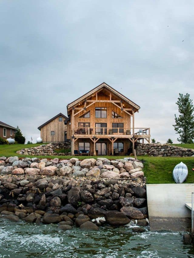Custom Built Lakefront Cabin Retreat
